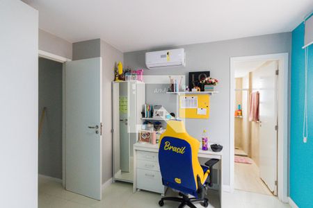 Apartamento à venda com 150m², 3 quartos e 2 vagas Apartamento à venda com 150m², 3 quartos e 2 vagasQuarto 2 - Suíte