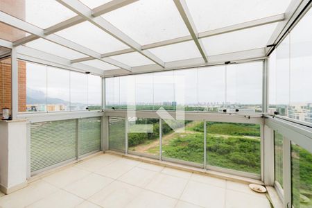 Apartamento à venda com 150m², 3 quartos e 2 vagas Apartamento à venda com 150m², 3 quartos e 2 vagasVaranda do Quarto 3