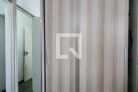 Casa à venda com 168m², 3 quartos e 5 vagas Casa à venda com 168m², 3 quartos e 5 vagasQuarto