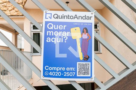 Casa à venda com 168m², 3 quartos e 5 vagas Casa à venda com 168m², 3 quartos e 5 vagasFachada - Plaquinha