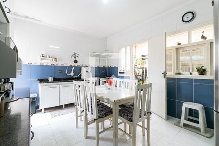 Casa à venda com 168m², 3 quartos e 5 vagas Casa à venda com 168m², 3 quartos e 5 vagasCozinha