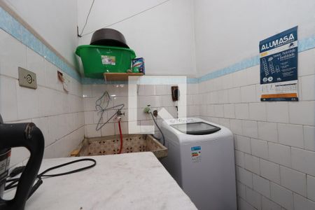 Casa à venda com 282m², 2 quartos e 6 vagas