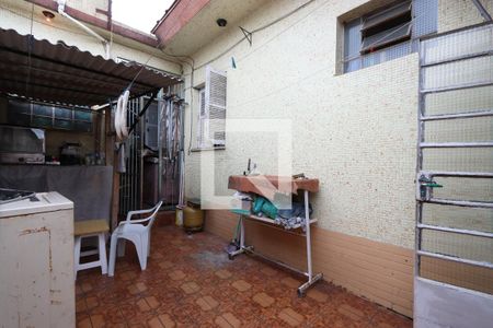 Casa à venda com 282m², 2 quartos e 6 vagas