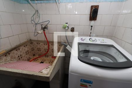 Casa à venda com 282m², 2 quartos e 6 vagas