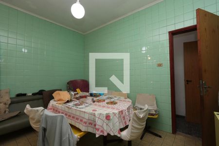 Casa à venda com 282m², 2 quartos e 6 vagas