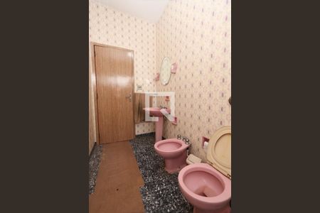 Casa à venda com 282m², 2 quartos e 6 vagas