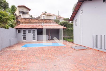 Casa à venda com 452m², 5 quartos e 3 vagasPiscina