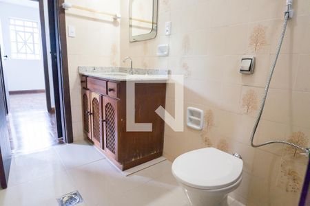 Casa à venda com 452m², 5 quartos e 3 vagasBanheiro Social