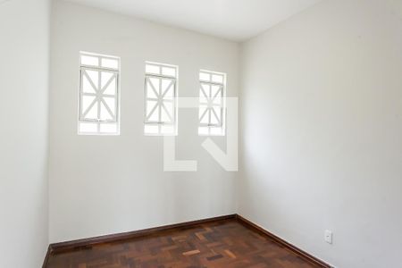 Casa à venda com 452m², 5 quartos e 3 vagasQuarto de Serviço