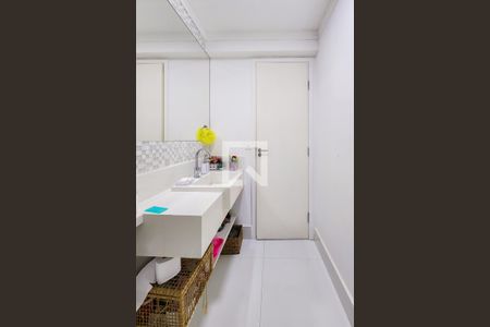 Apartamento à venda com 80m², 3 quartos e 2 vagasBanheiro Social