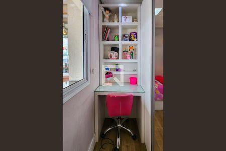 Apartamento à venda com 80m², 3 quartos e 2 vagasQuarto 2