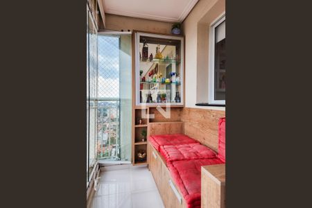 Apartamento à venda com 80m², 3 quartos e 2 vagasVaranda