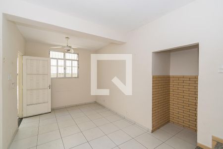 Sala de casa à venda com 2 quartos, 110m² em Brás de Pina, Rio de Janeiro