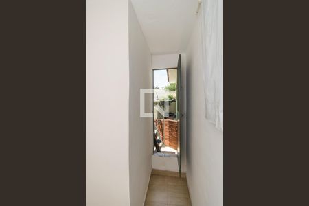 Corredor de casa à venda com 2 quartos, 110m² em Brás de Pina, Rio de Janeiro