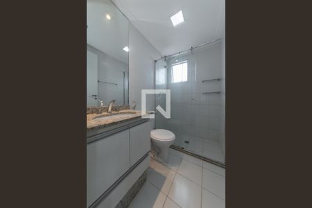 Apartamento à venda com 65m², 2 quartos e 2 vagas Apartamento à venda com 65m², 2 quartos e 2 vagasBanheiro da Suíte