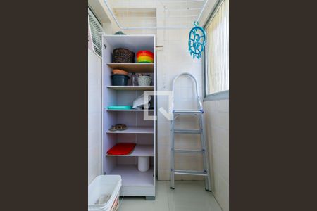 Apartamento à venda com 64m², 2 quartos e 1 vagaÁrea de Serviço