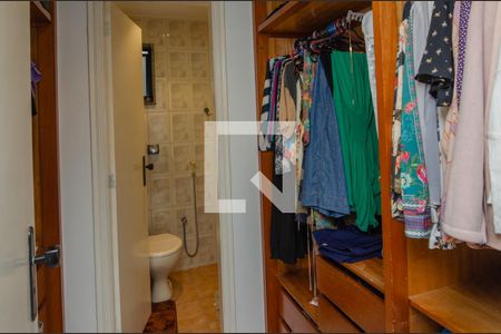 Apartamento à venda com 110m², 3 quartos e 2 vagasCloset da suíte 2