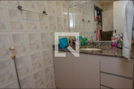 Apartamento à venda com 110m², 3 quartos e 2 vagasBanheiro da Suíte 2