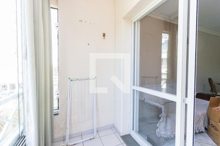 Varanda de apartamento à venda com 3 quartos, 64m² em Nonoai, Porto Alegre