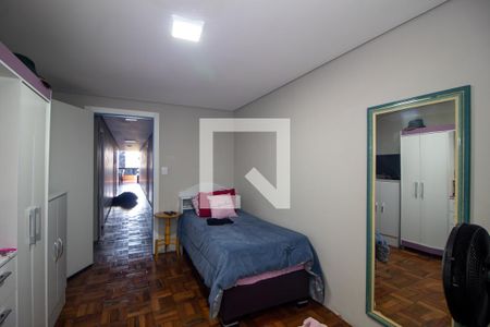 Casa à venda com 1100m², 6 quartos e 15 vagasQuarto