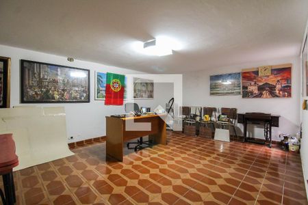 Casa à venda com 225m², 3 quartos e 2 vagasQuarto Edícula 