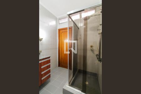 Casa à venda com 225m², 3 quartos e 2 vagasBanheiro