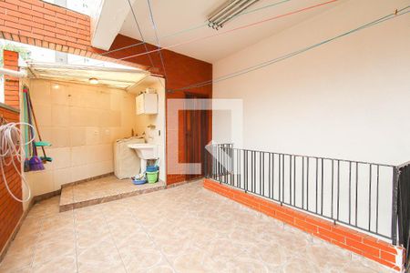Casa à venda com 225m², 3 quartos e 2 vagasQuintal