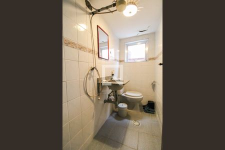 Casa à venda com 225m², 3 quartos e 2 vagasBanheiro de serviço 2