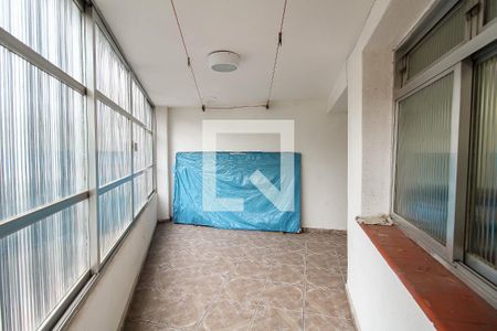 Casa à venda com 225m², 3 quartos e 2 vagasVaranda