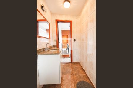 Casa à venda com 225m², 3 quartos e 2 vagasBanheiro de serviço