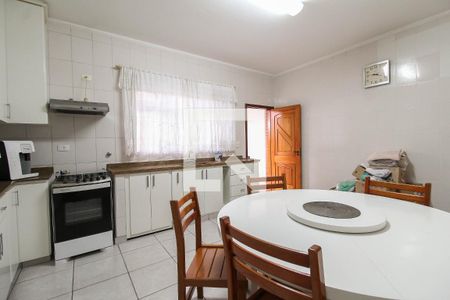 Casa à venda com 225m², 3 quartos e 2 vagasCozinha