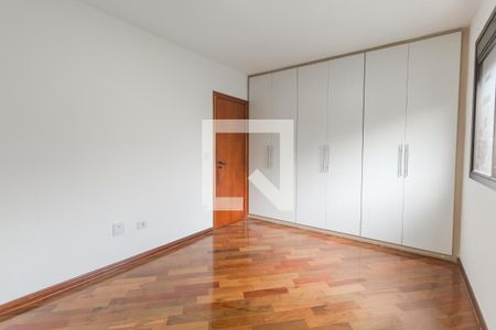 Apartamento à venda com 186m², 3 quartos e 2 vagas Apartamento à venda com 186m², 3 quartos e 2 vagasQuarto 1