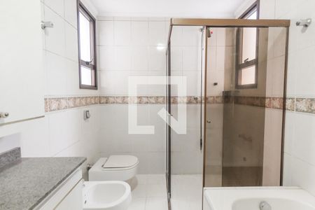 Apartamento à venda com 186m², 3 quartos e 2 vagas Apartamento à venda com 186m², 3 quartos e 2 vagasBanheiro da Suíte