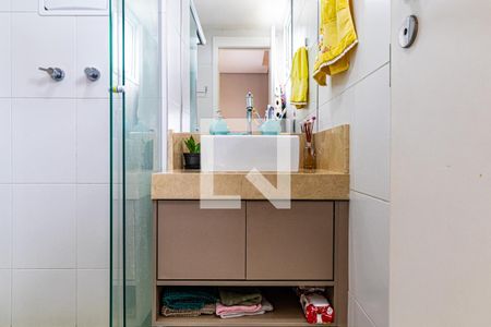 Apartamento à venda com 70m², 2 quartos e 1 vagaSuite - Banheiro