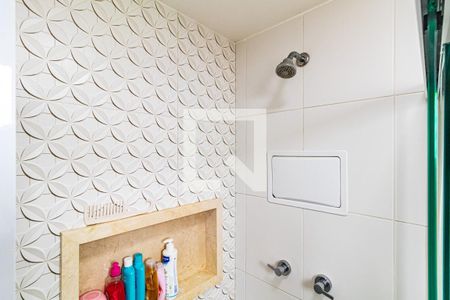 Apartamento à venda com 70m², 2 quartos e 1 vagaSuite - Banheiro