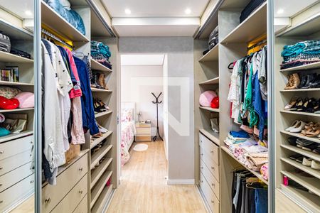Apartamento à venda com 70m², 2 quartos e 1 vagaSuite - Closet