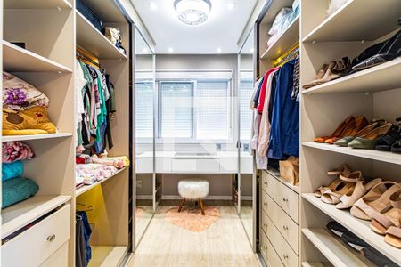 Apartamento à venda com 70m², 2 quartos e 1 vagaSuite - Closet