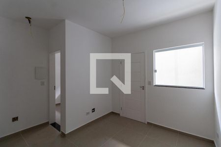 Apartamento à venda com 245000m², 2 quartos e sem vagaSala e Cozinha Integrada 