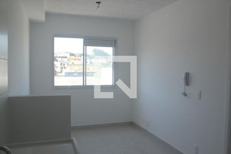 Sala/Cozinha/Área de Serviço de apartamento para alugar com 1 quarto, 26m² em Jardim Itacolomi, São Paulo