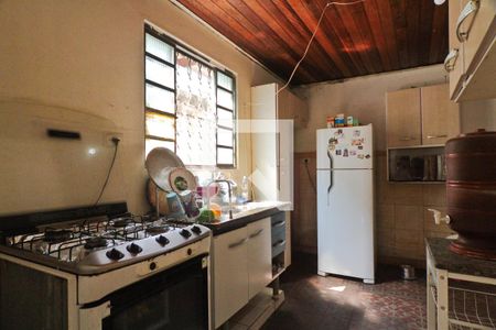 Casa à venda com 420m², 4 quartos e 2 vagasCasa 2 - cozinha
