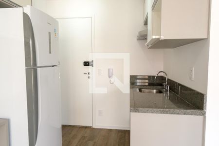Cozinha de apartamento para alugar com 1 quarto, 25m² em Pinheiros, São Paulo