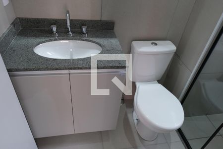 Banheiro de apartamento para alugar com 1 quarto, 25m² em Pinheiros, São Paulo