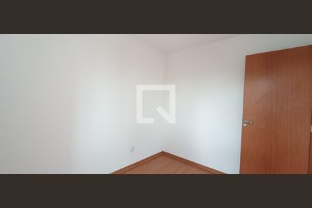 Quarto 2 de apartamento para alugar com 2 quartos, 46m² em Parque Sao Vicente, Mauá