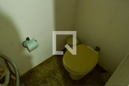 Casa à venda com 250m², 3 quartos e 2 vagas Casa à venda com 250m², 3 quartos e 2 vagasLavabo