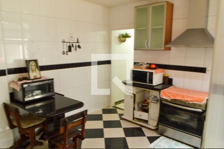 Casa à venda com 250m², 3 quartos e 2 vagas Casa à venda com 250m², 3 quartos e 2 vagasCozinha