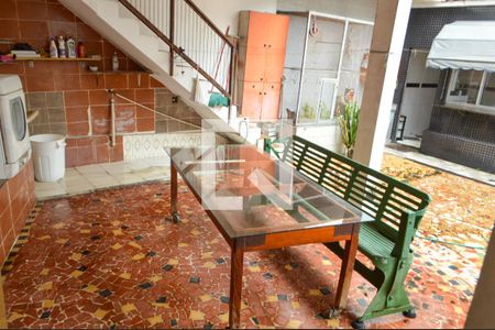 Casa à venda com 250m², 3 quartos e 2 vagas Casa à venda com 250m², 3 quartos e 2 vagasÁrea Gourmet