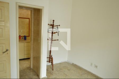 Casa à venda com 250m², 3 quartos e 2 vagas Casa à venda com 250m², 3 quartos e 2 vagasSuíte 2