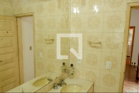 Casa à venda com 250m², 3 quartos e 2 vagas Casa à venda com 250m², 3 quartos e 2 vagasBanheiro da Suíte 3