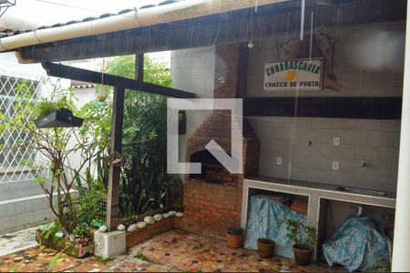 Casa à venda com 250m², 3 quartos e 2 vagas Casa à venda com 250m², 3 quartos e 2 vagasÁrea Gourmet