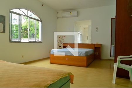 Casa à venda com 250m², 3 quartos e 2 vagas Casa à venda com 250m², 3 quartos e 2 vagasSuíte 1